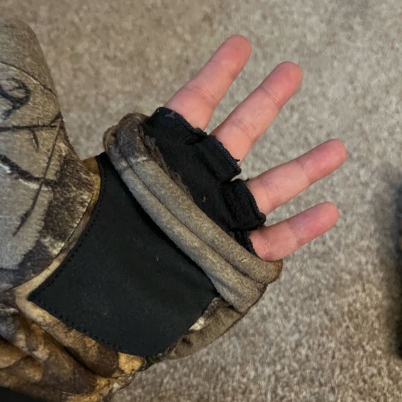 Under Armour Mittens - Picture 6 of 6